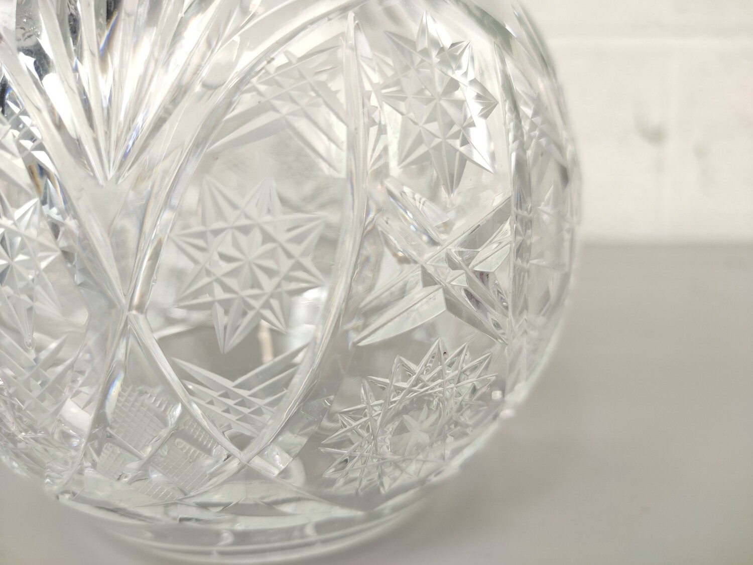 Round crystal vase