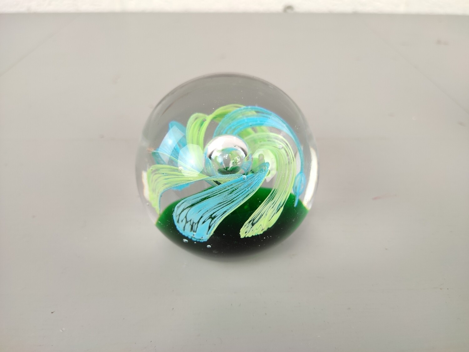 Glass paperweight