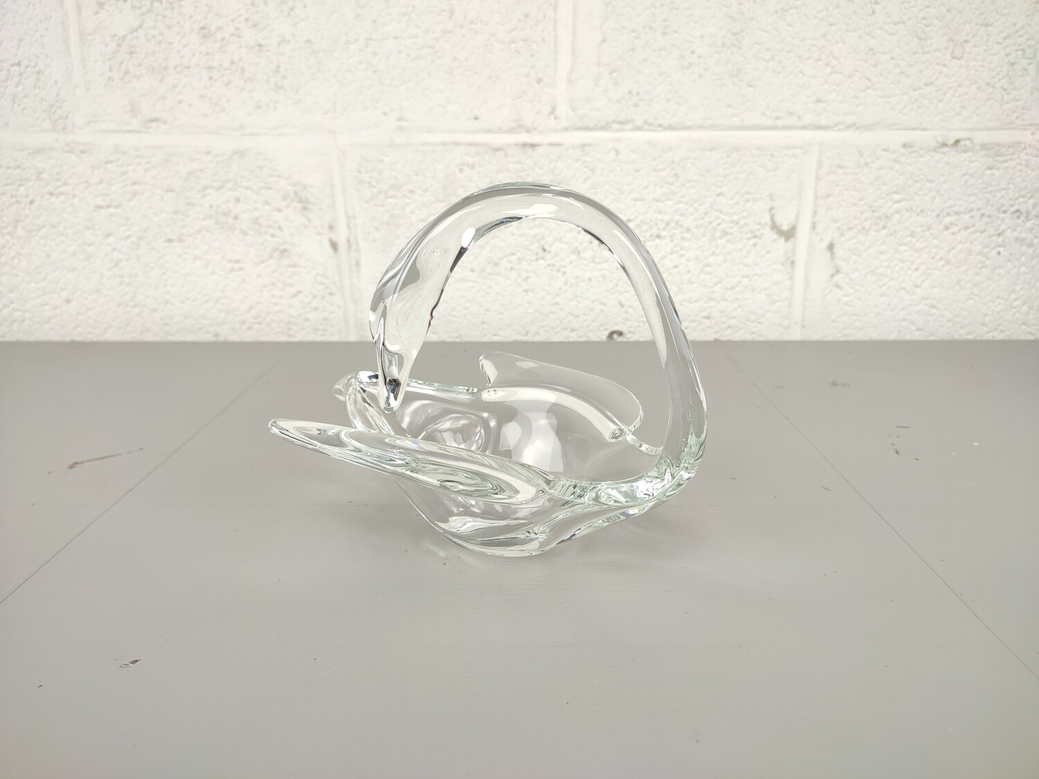 Crystal bowl swan, Vannes Le Chatel