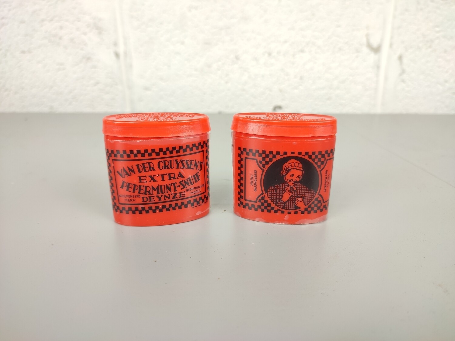 2 V.D.C. snuff jars