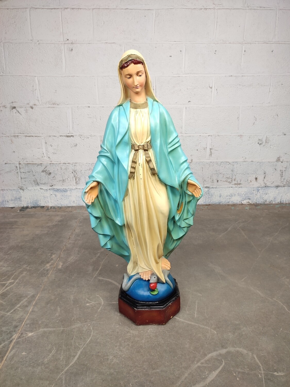 Large statue of Mary 114cm