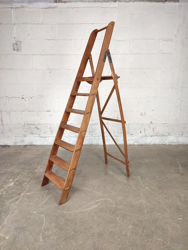 Antieke houten ladder