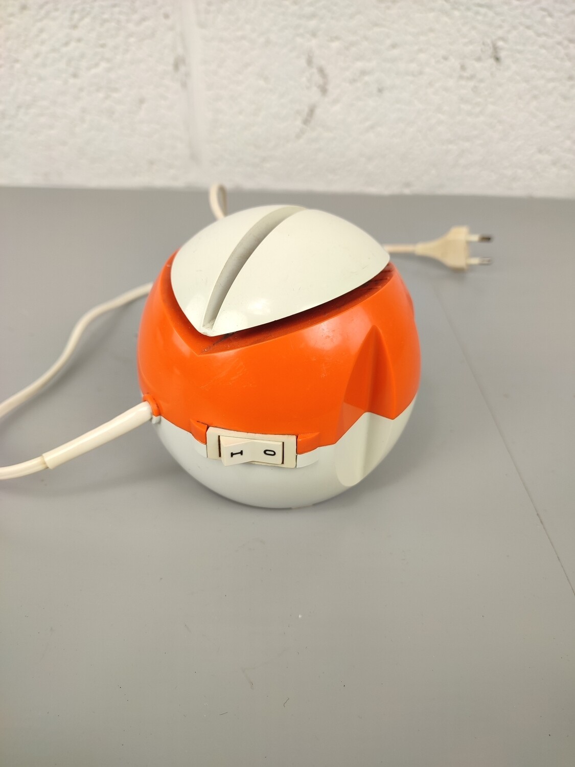 Vintage electric knife sharpener