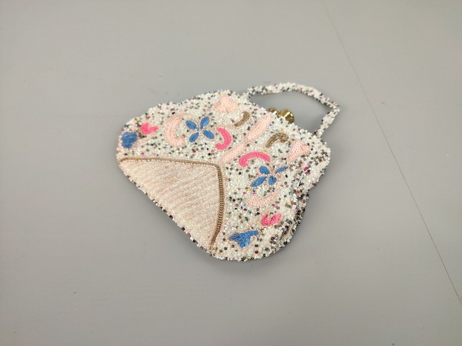 Vintage art deco handbag