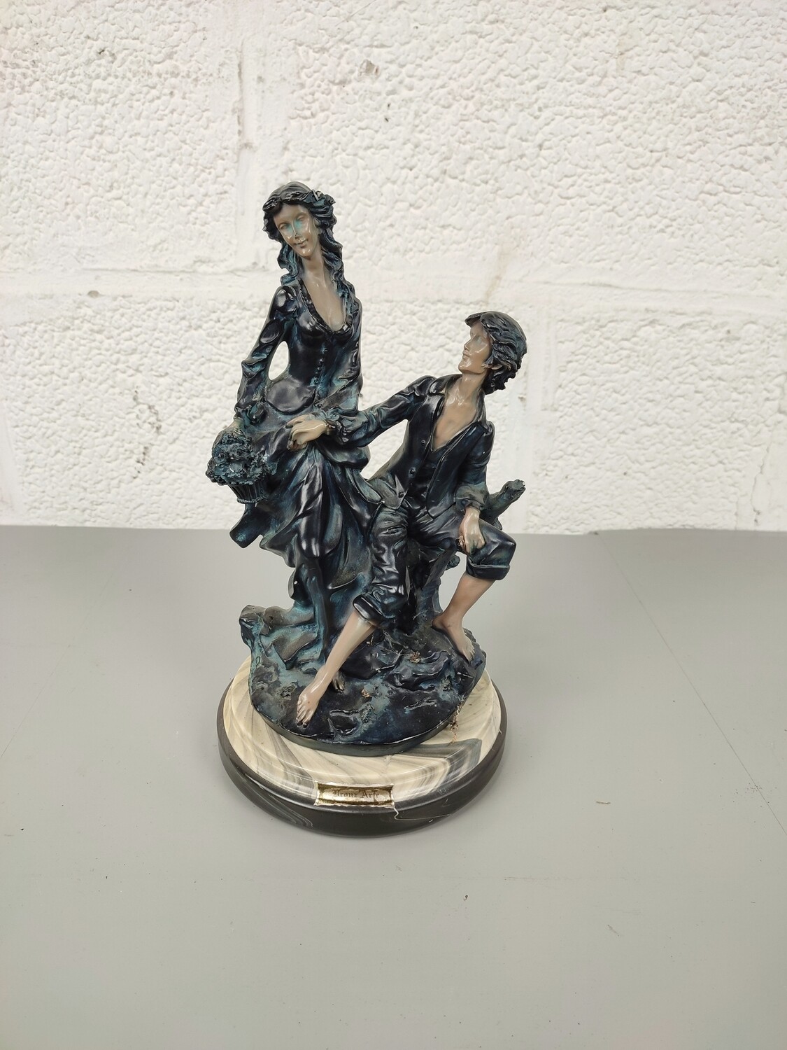 Statue in resin