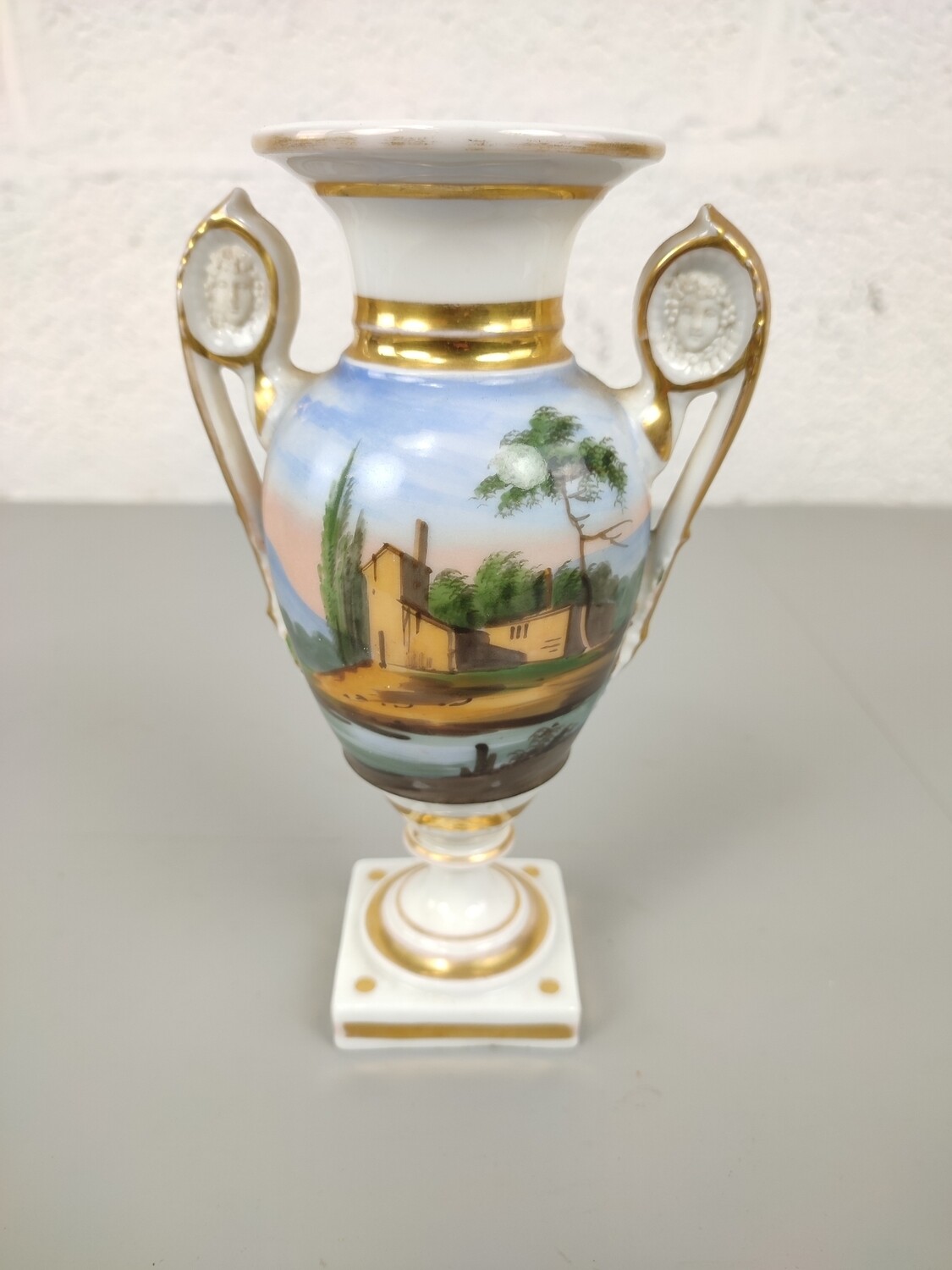 Antique vieux Paris vase