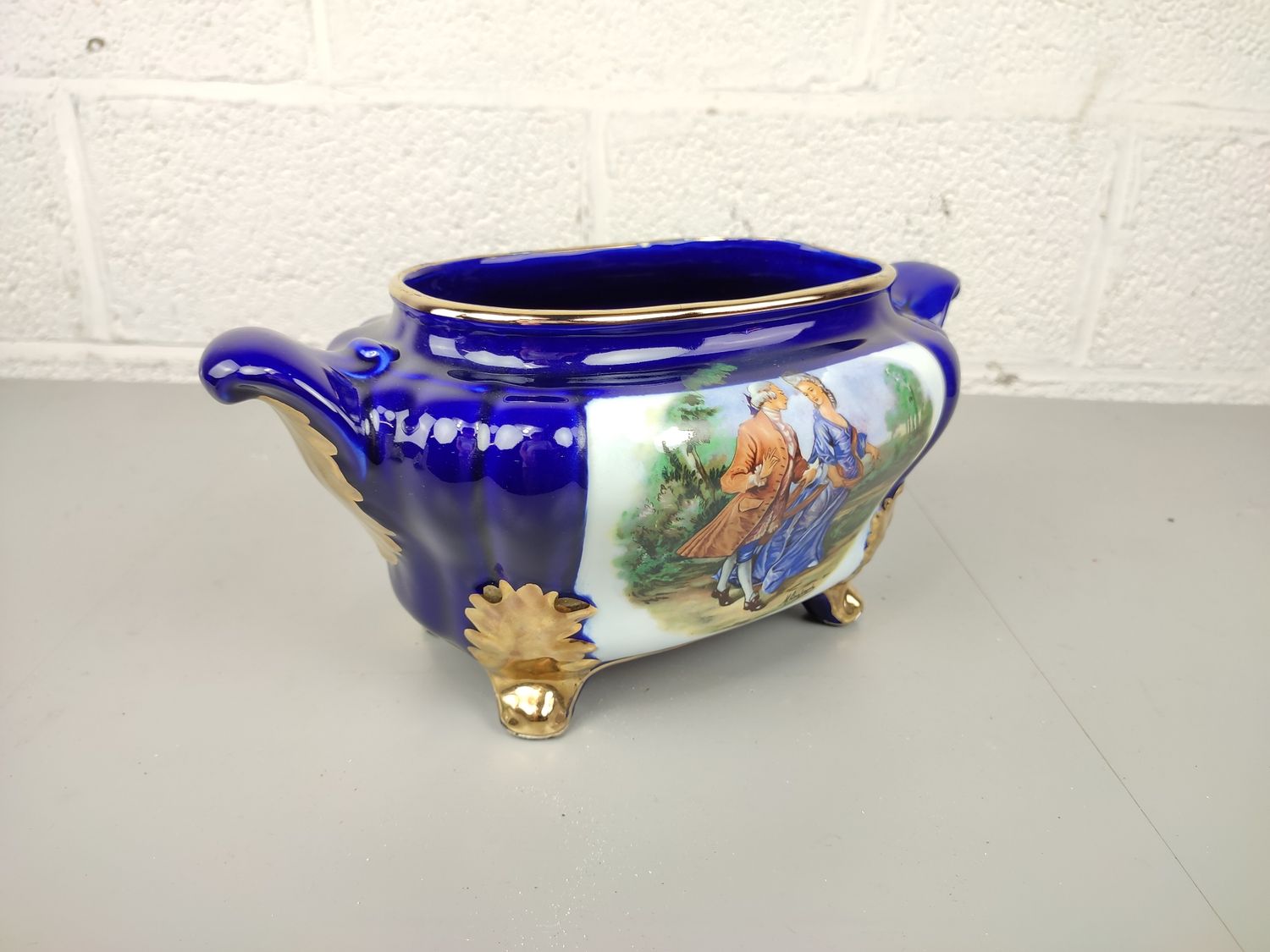 Blue 'Ceramica le Torri' flower pot