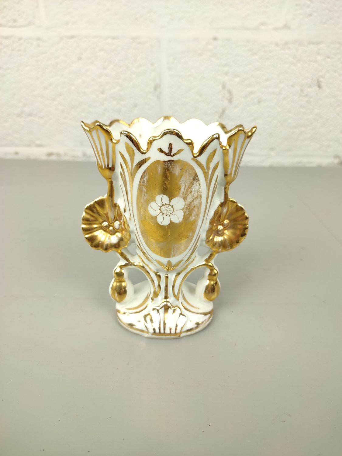 Antique vieux Bruxelles vase