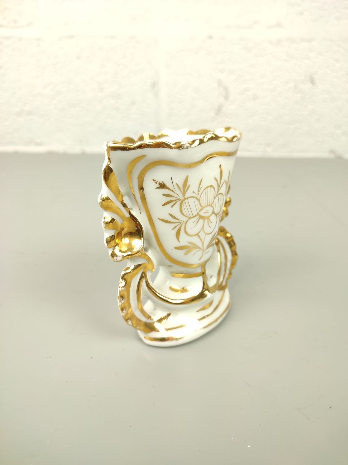 Antique vieux Bruxelles vase
