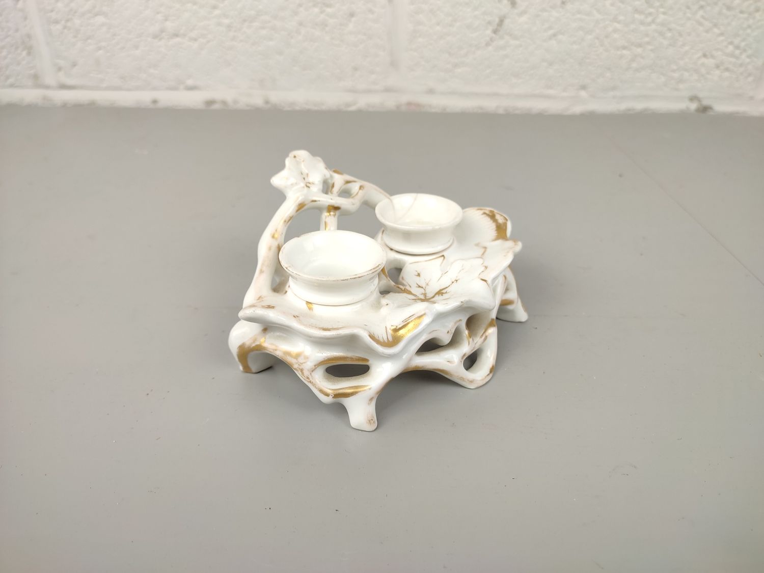 Antique vieux Bruxelles inkstand