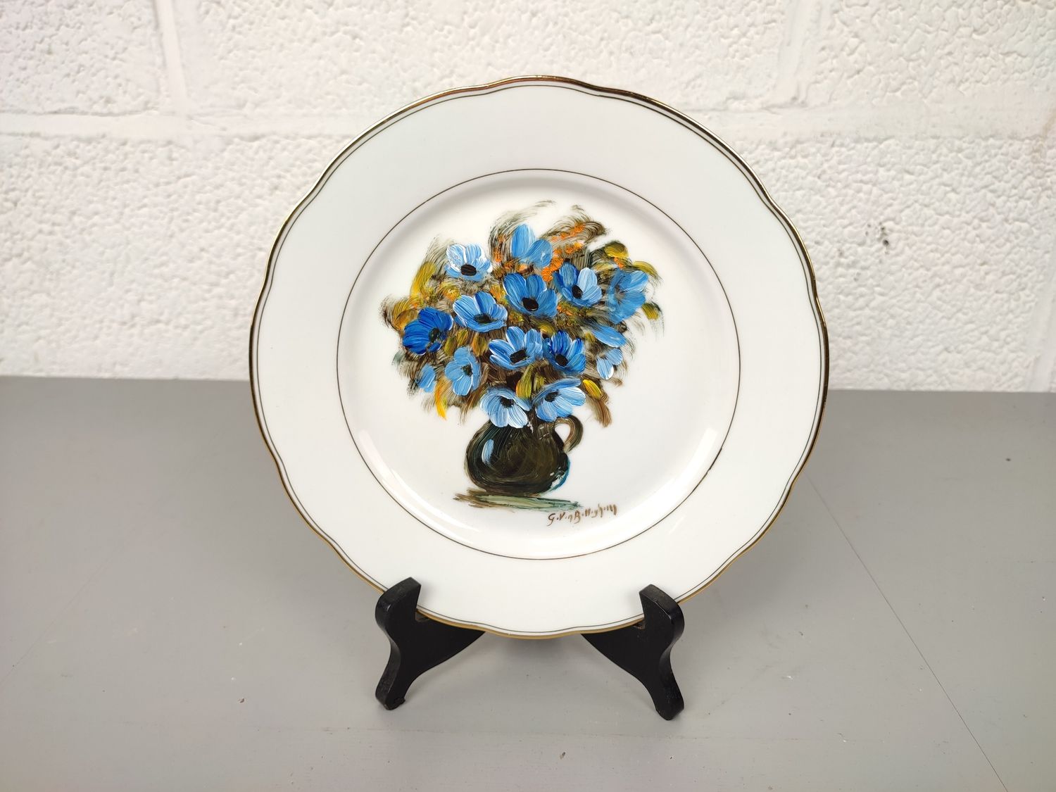 Painted plate by Gilbert Van Belleghem