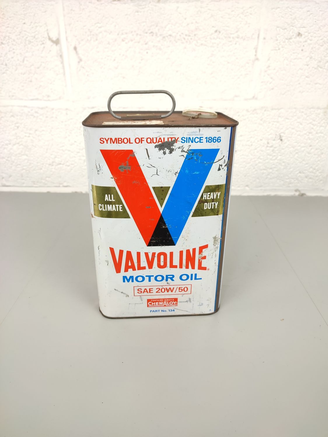 Old Valvoline can