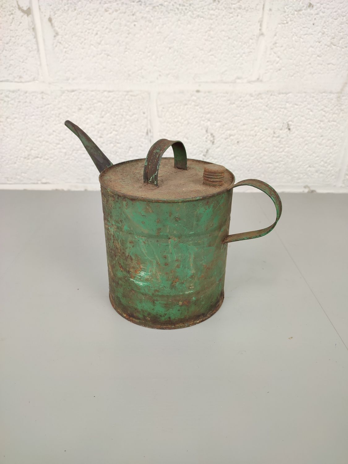 Old oil can