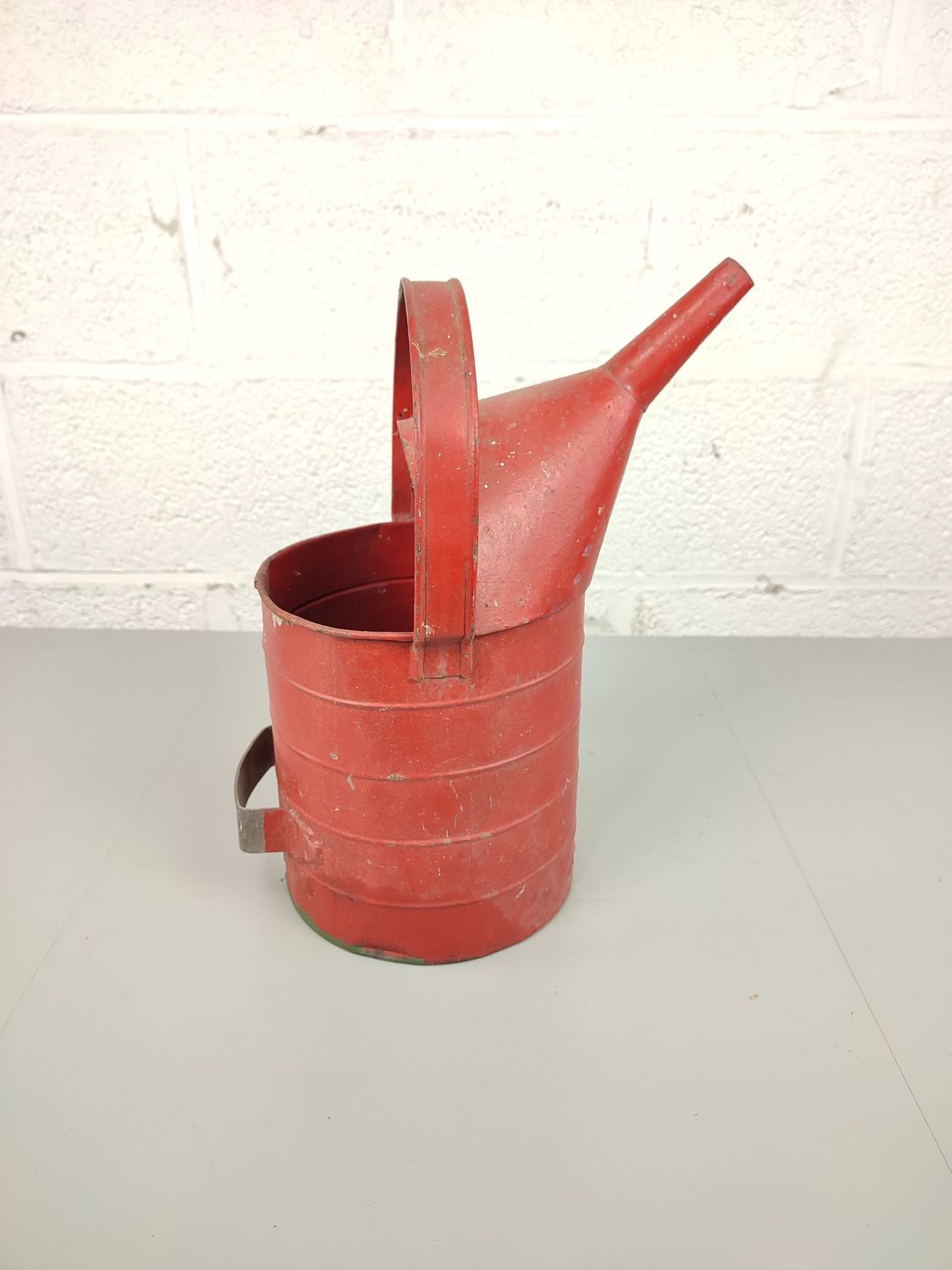Old oil can