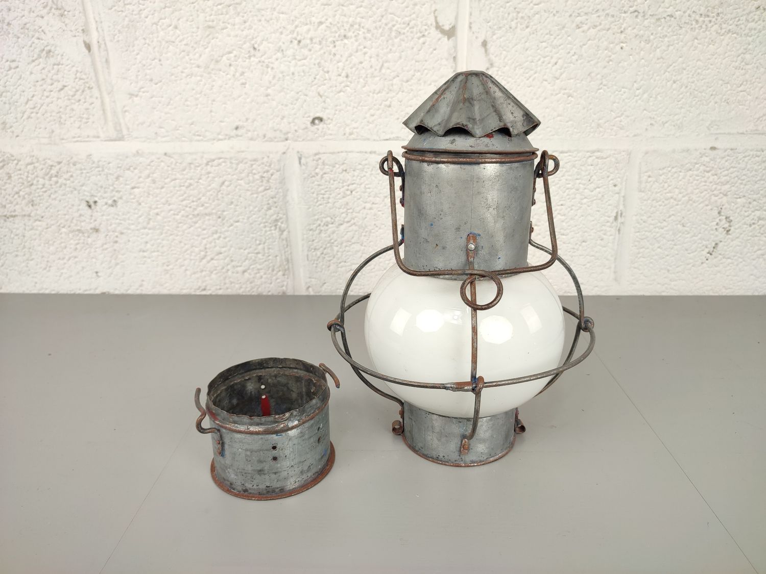 Ship lantern wit milk glass