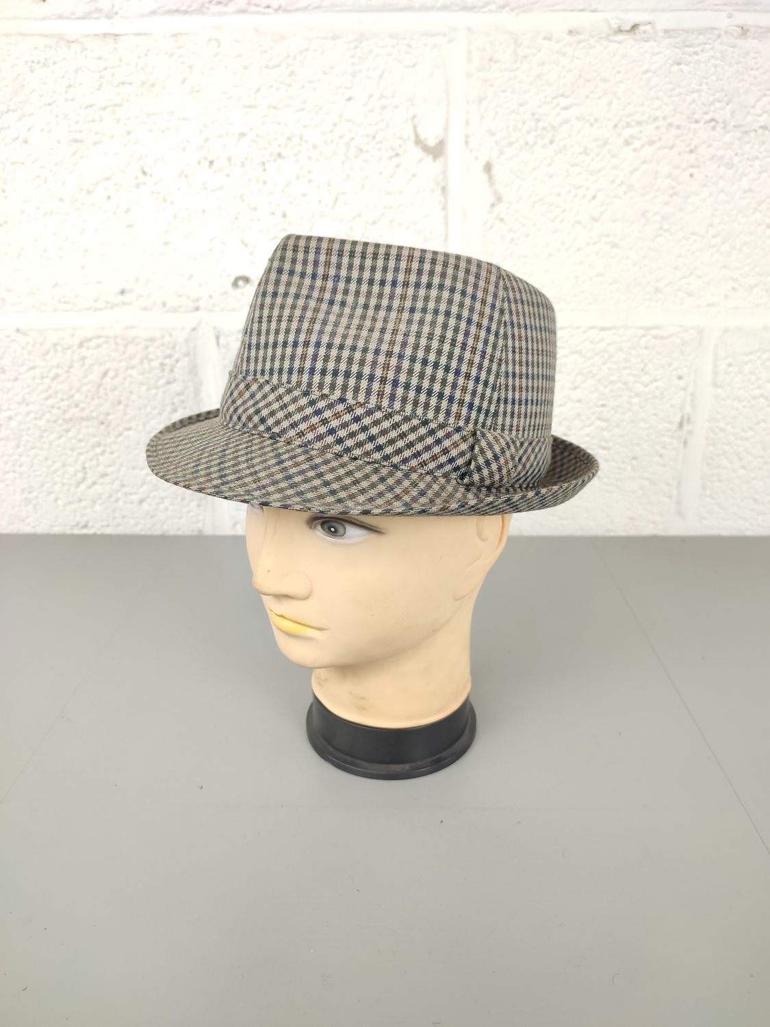 Vintage grey hat