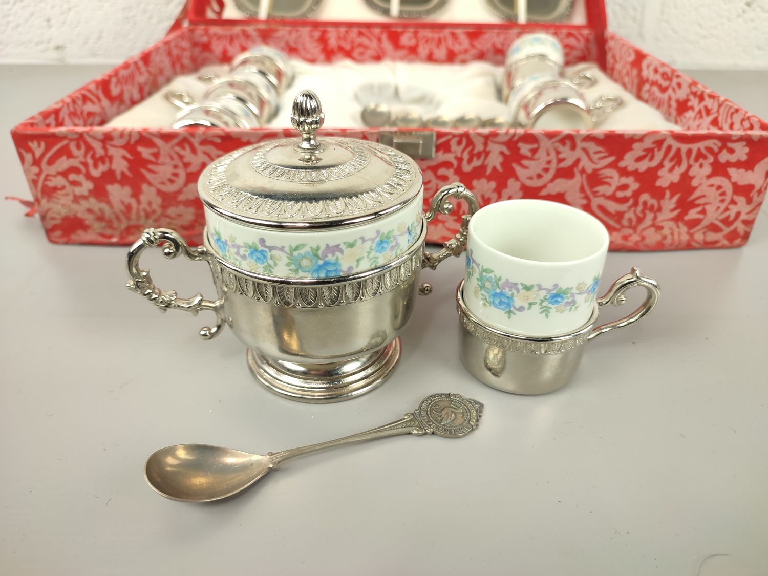 De Rode Pelikaan koffieservies
