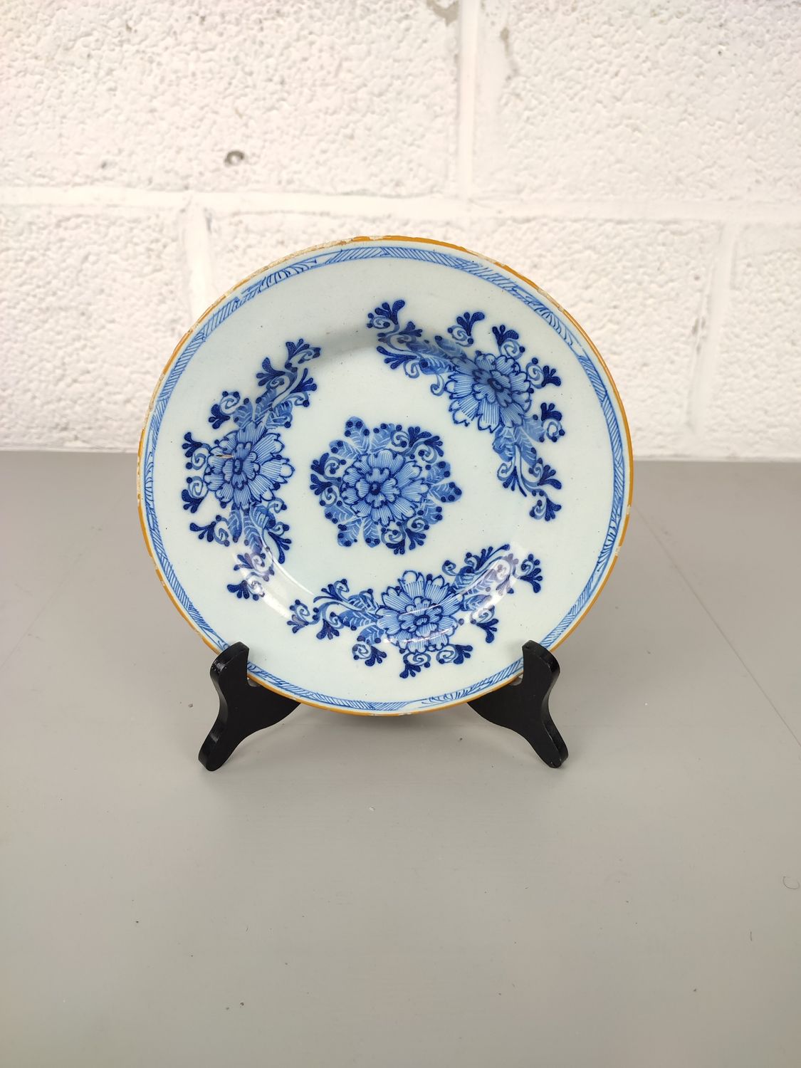 Antique Dutch plate 18th century &#39;Porceleyne Byl&#39;