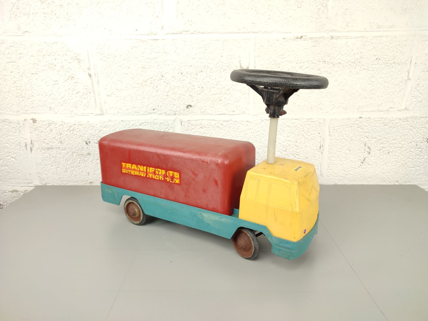 1950&#39;s kid&#39;s walker car