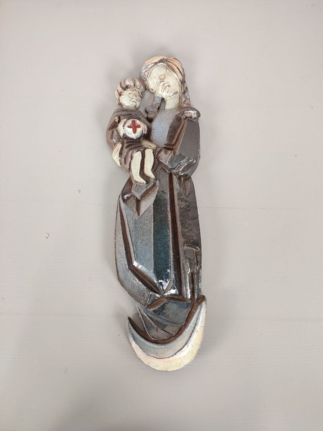 Vintage ceramic Mary with child