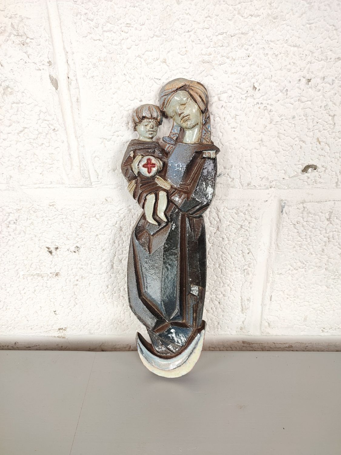 Vintage ceramic Mary with child