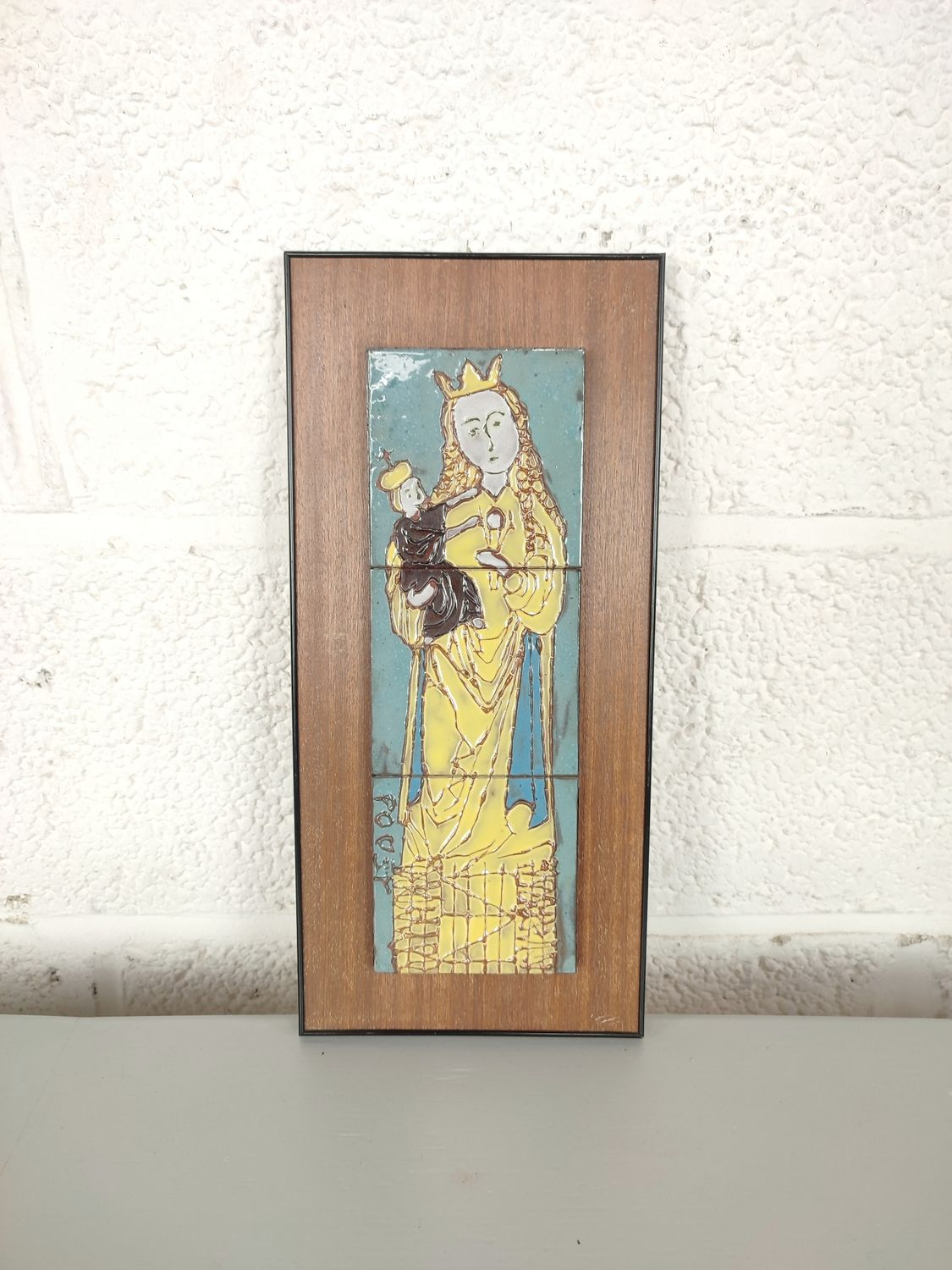 Vintage wall decoration Mary with child