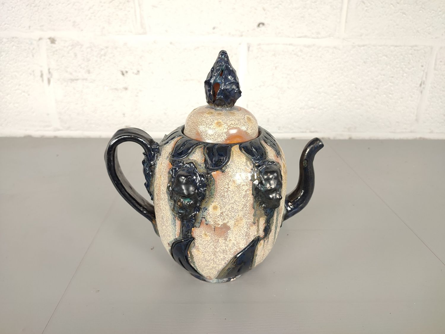 Stoneware teapot Sylvain Sttublet