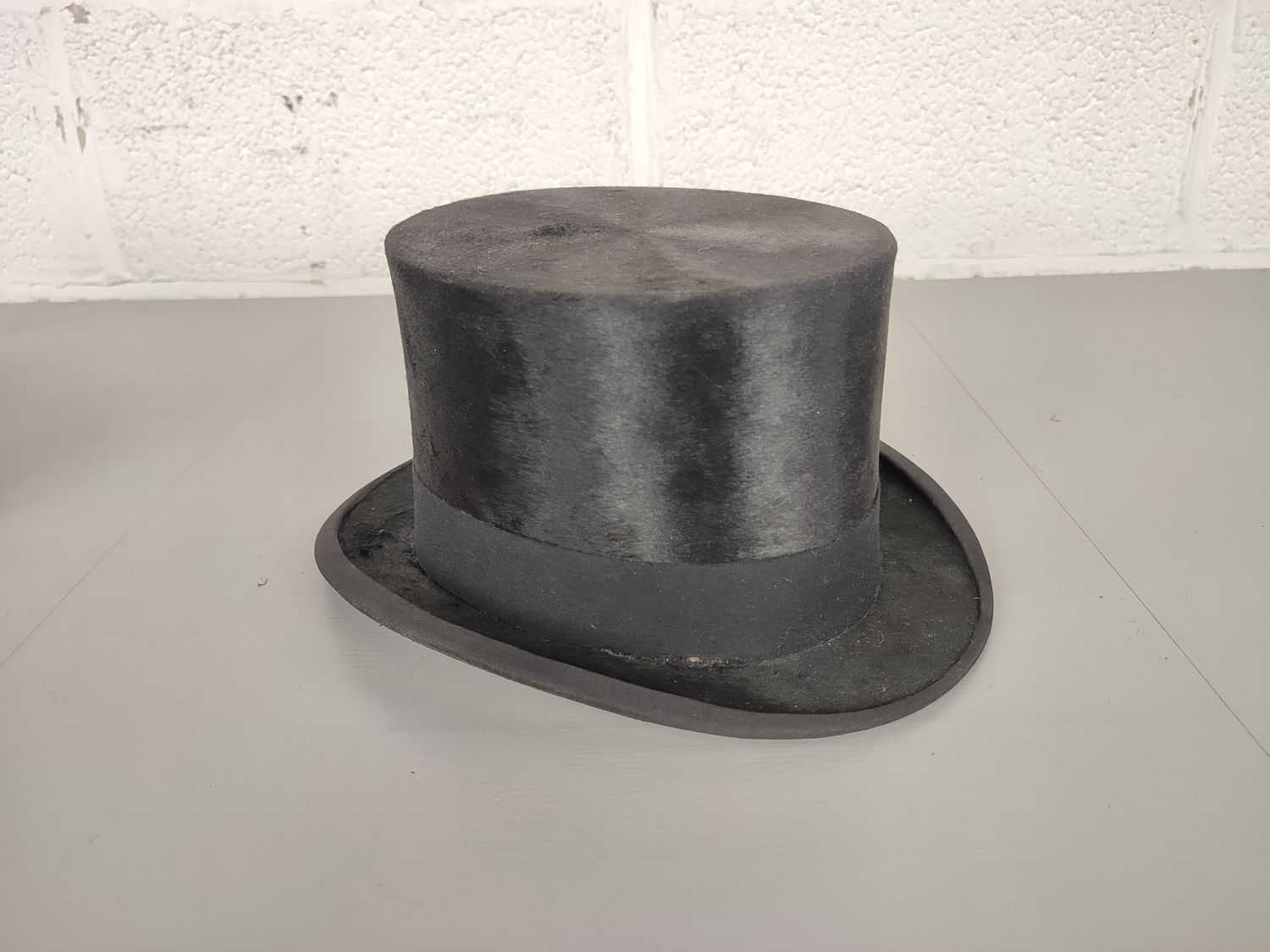 W.J.Scotty top hat