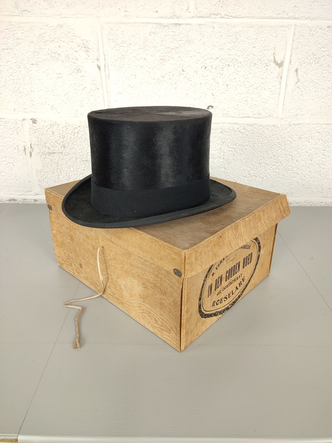 W.J.Scotty top hat