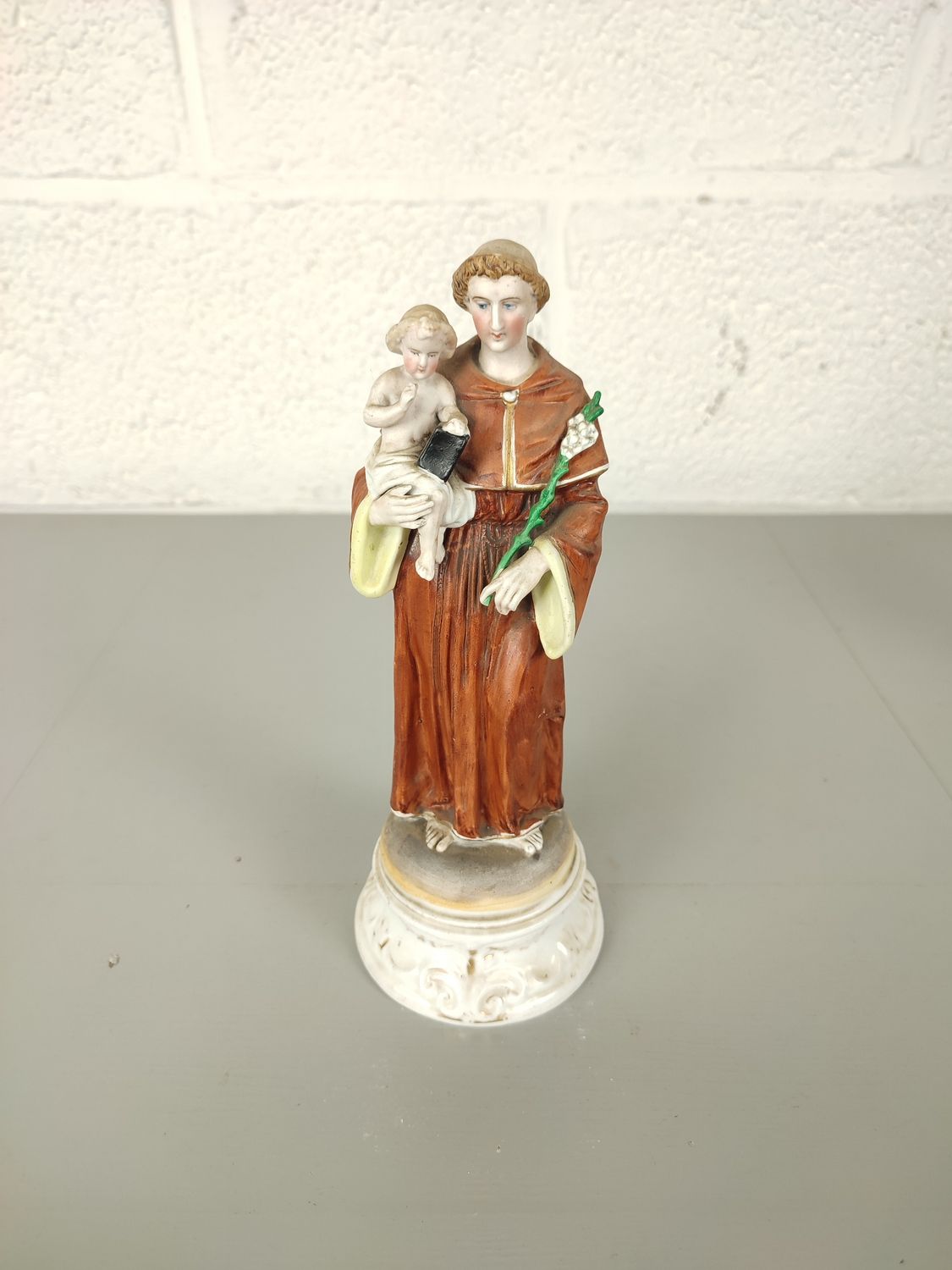 Biscuit statue of St Anthony
