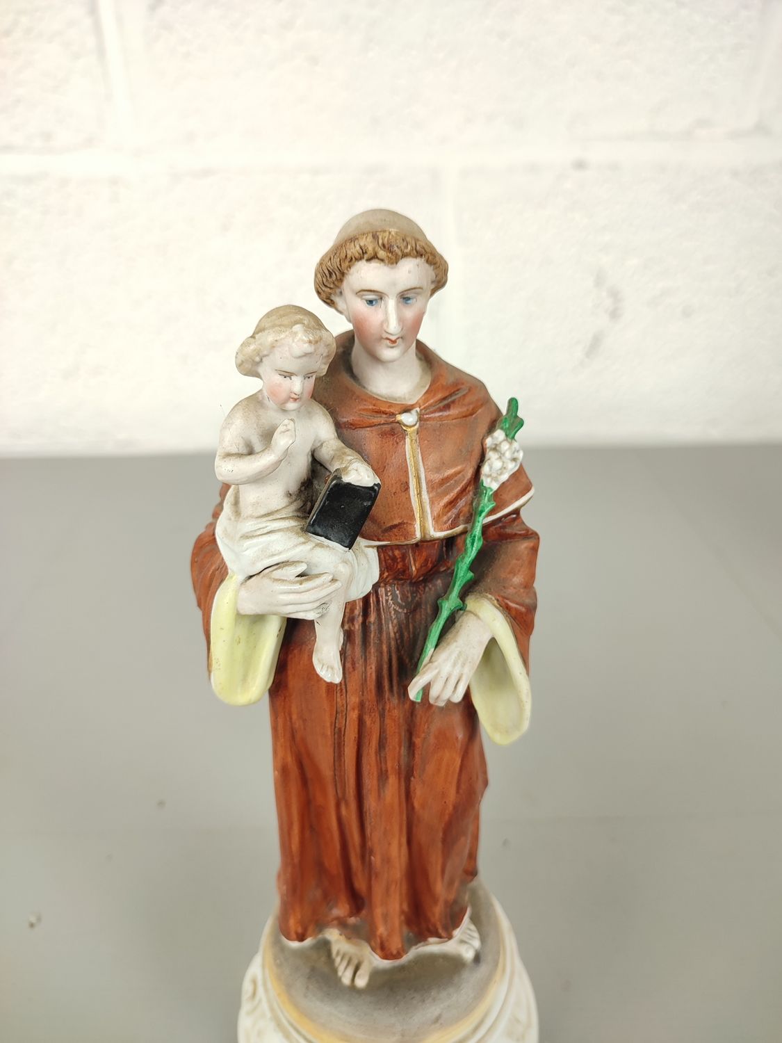 Biscuit statue of St Anthony