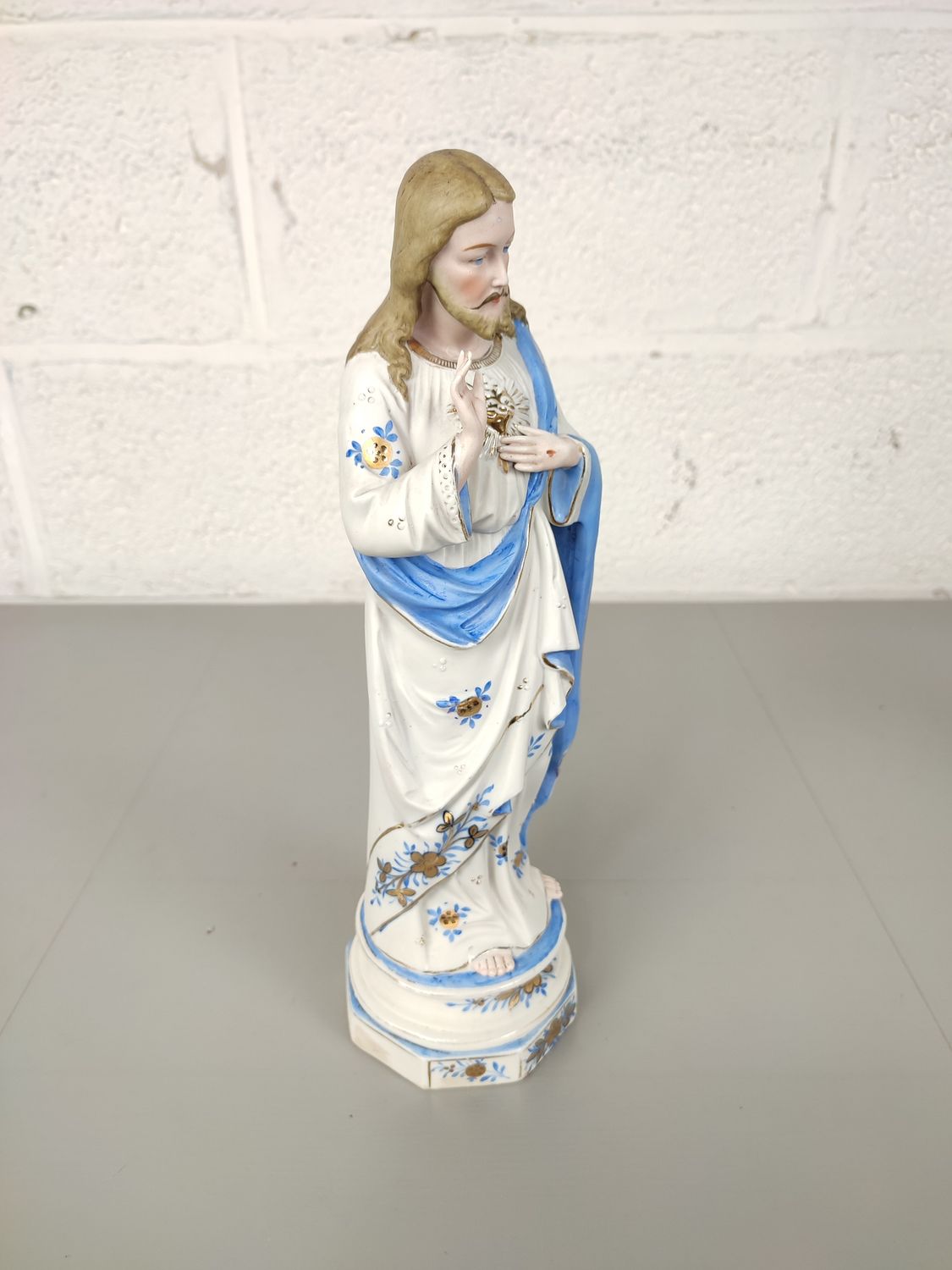 Biscuit statue of Jesus