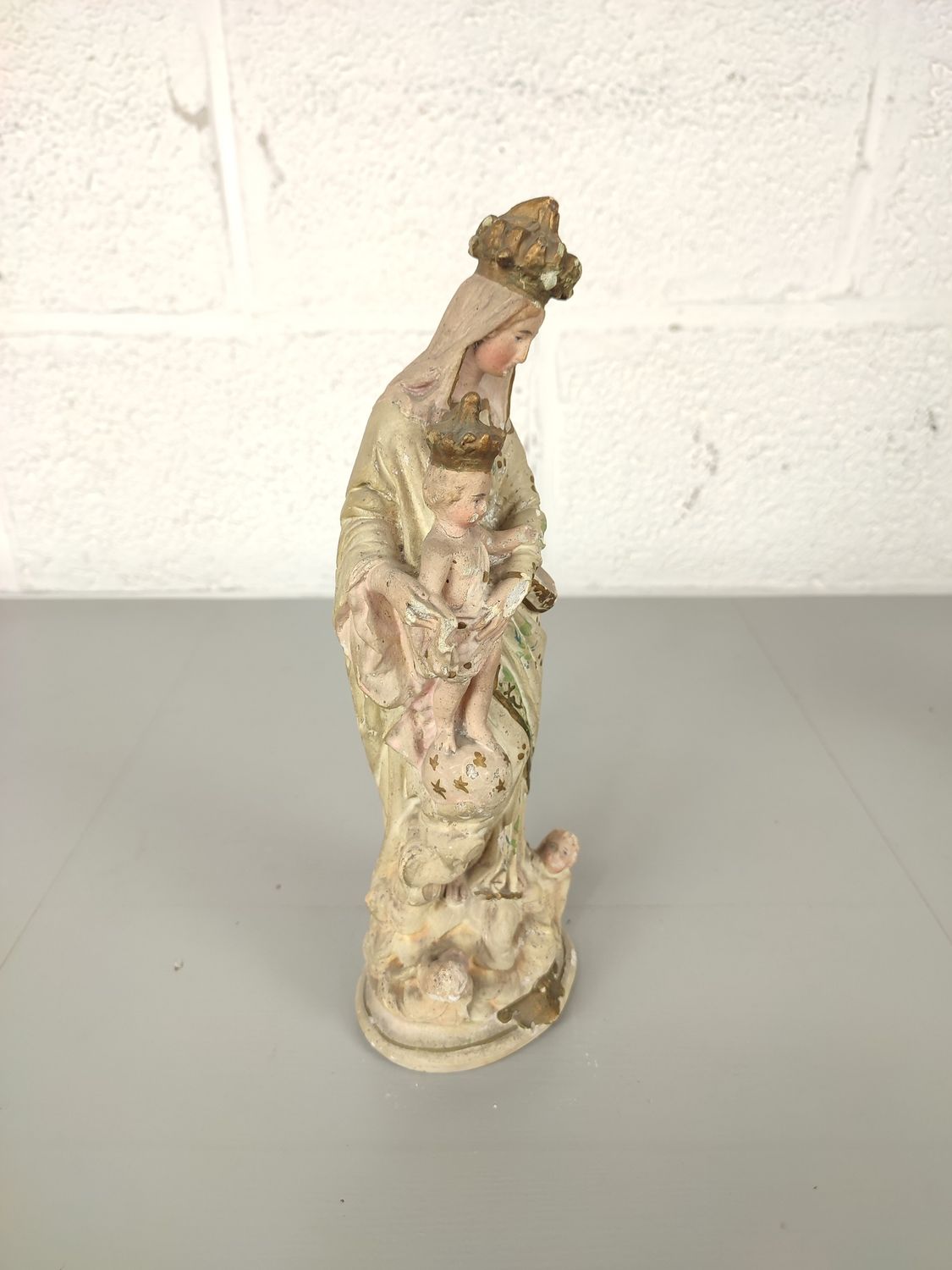 Plaster statue Notre dame des victoires