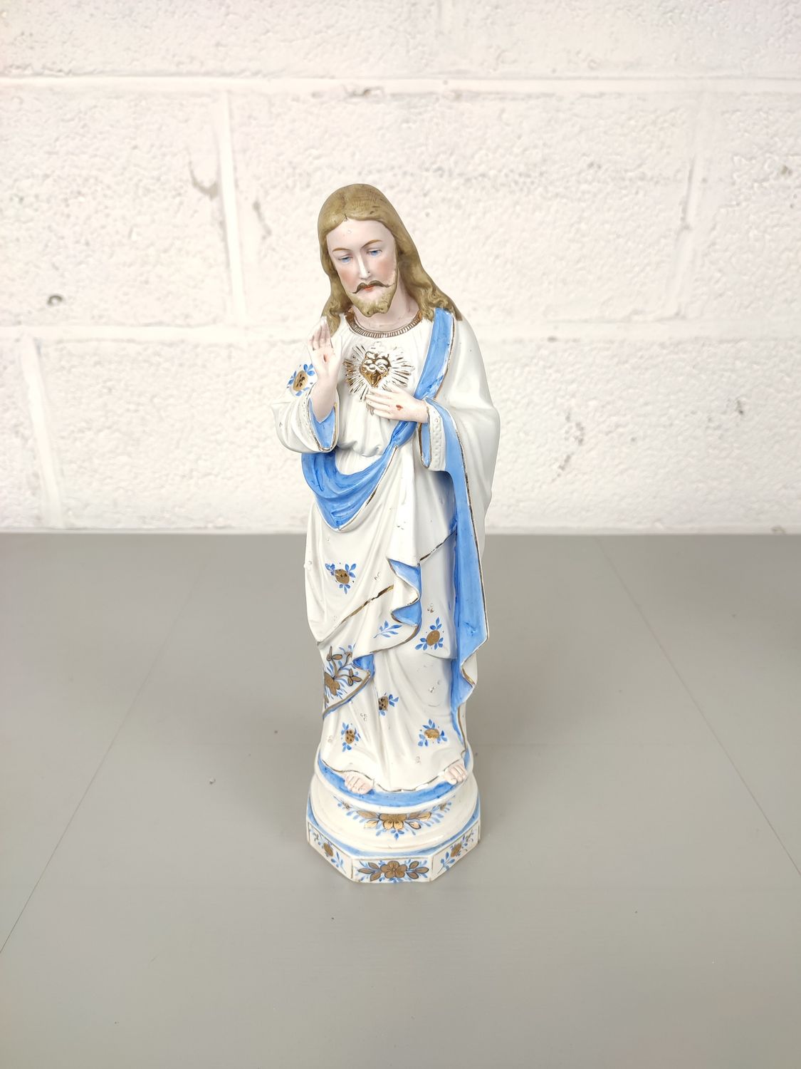 Biscuit statue of Jesus