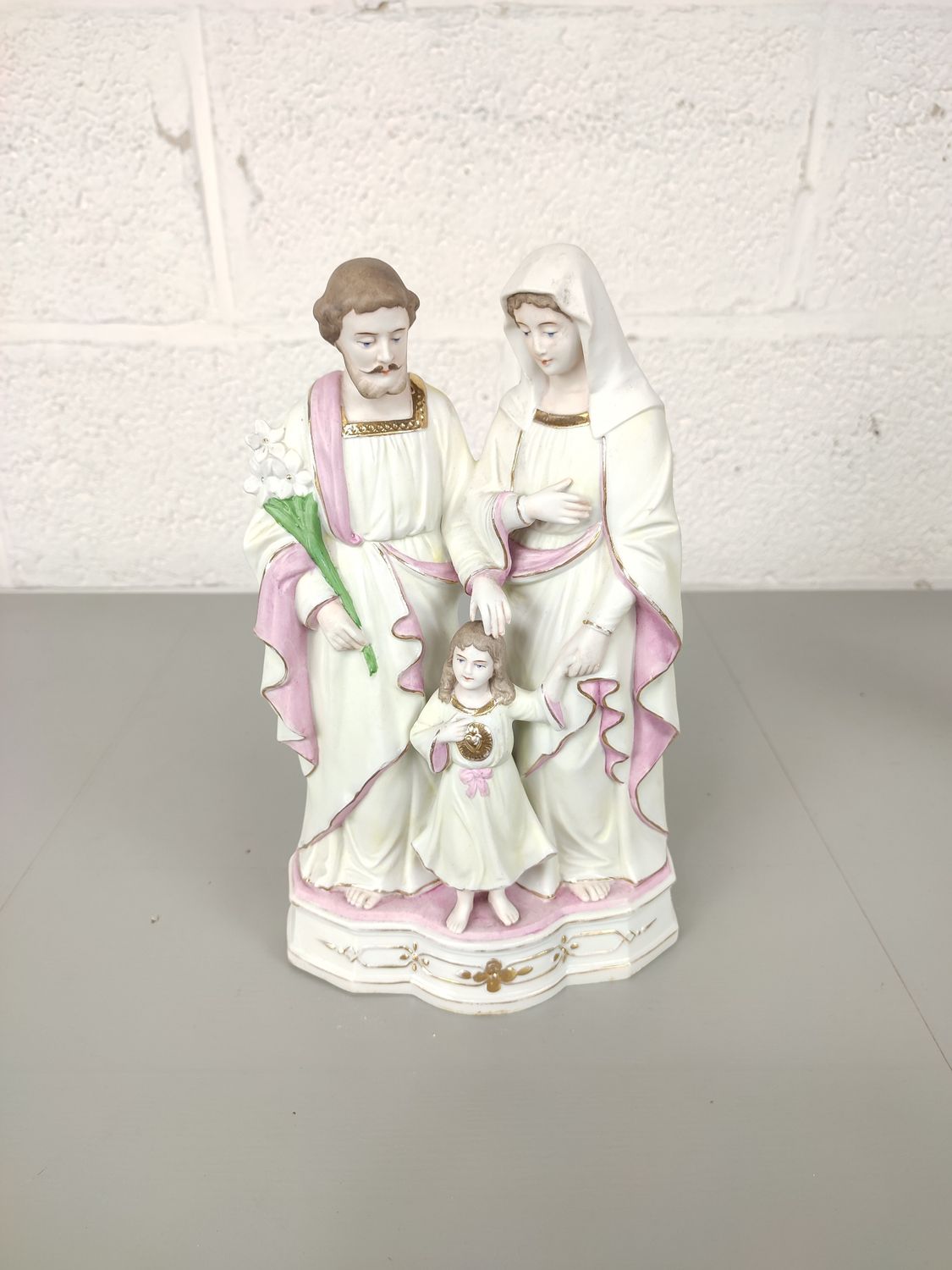 Biscuit statue of the holy family