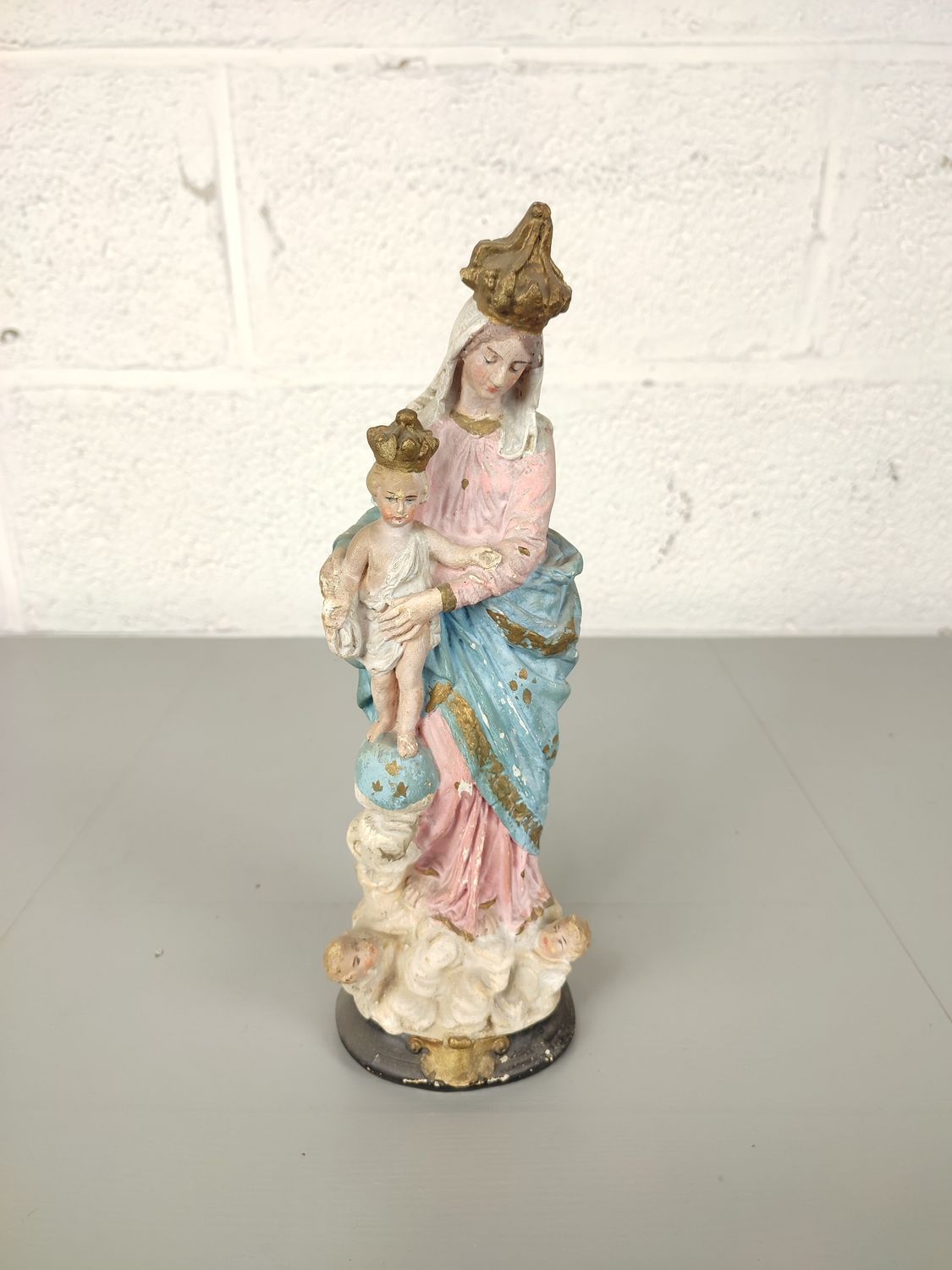 Plaster statue Notre dame des victoires