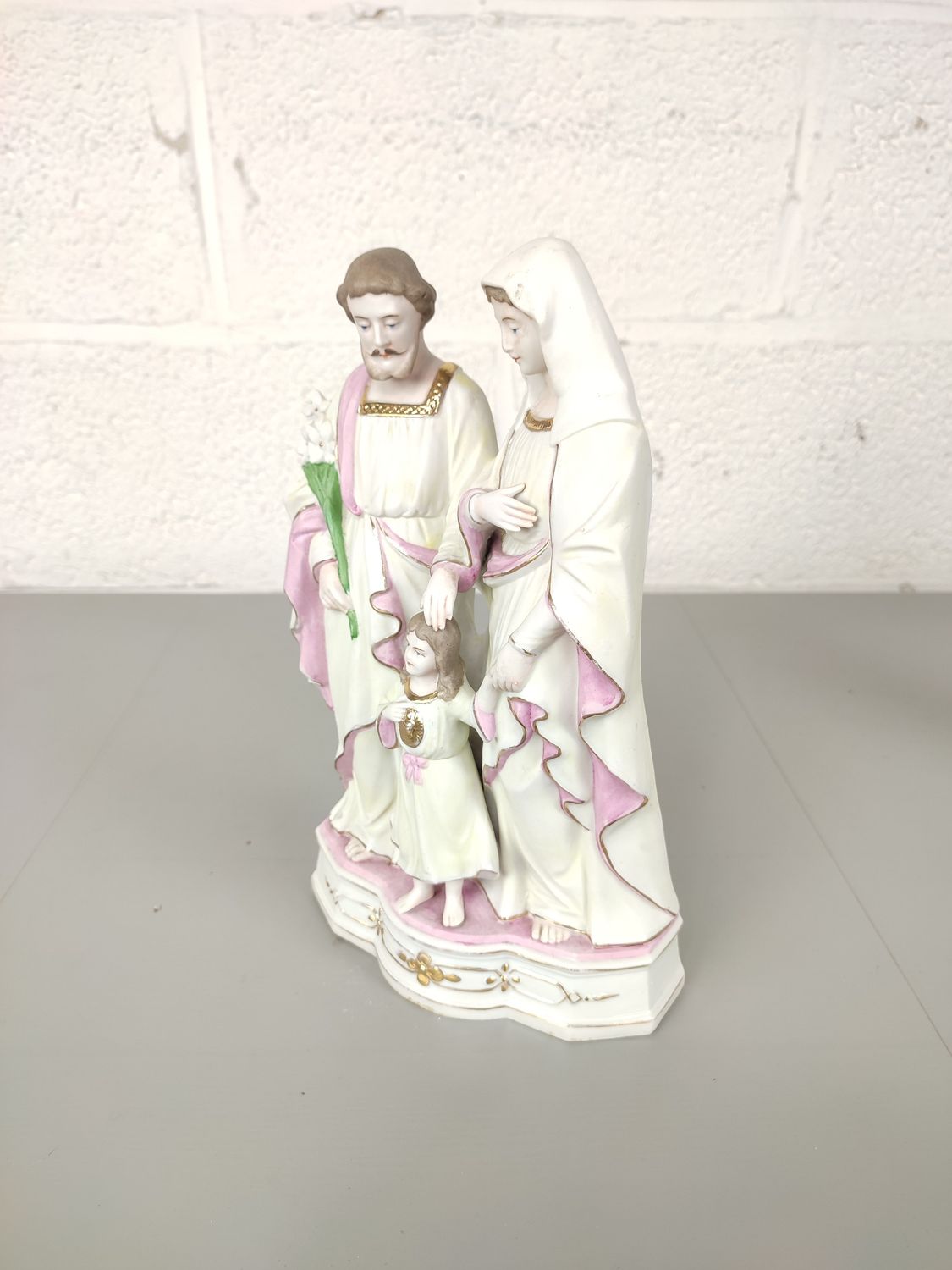 Biscuit statue of the holy family
