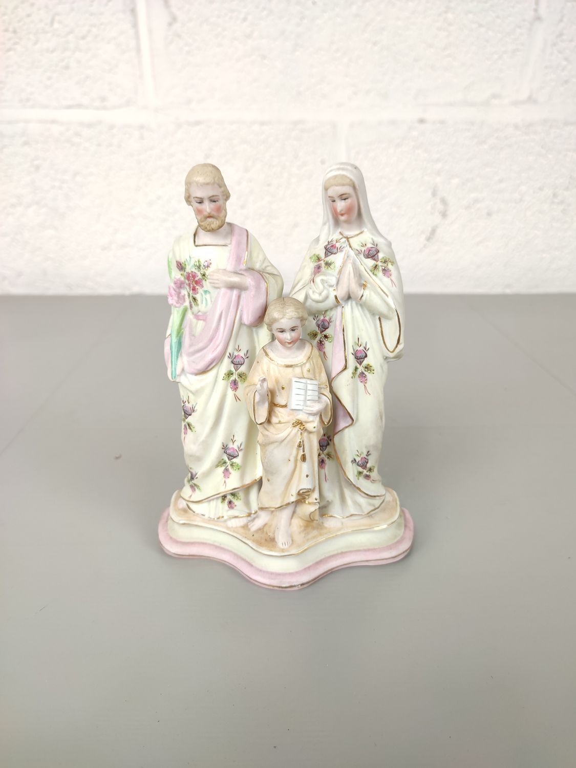 Biscuit statue of yhe holy family