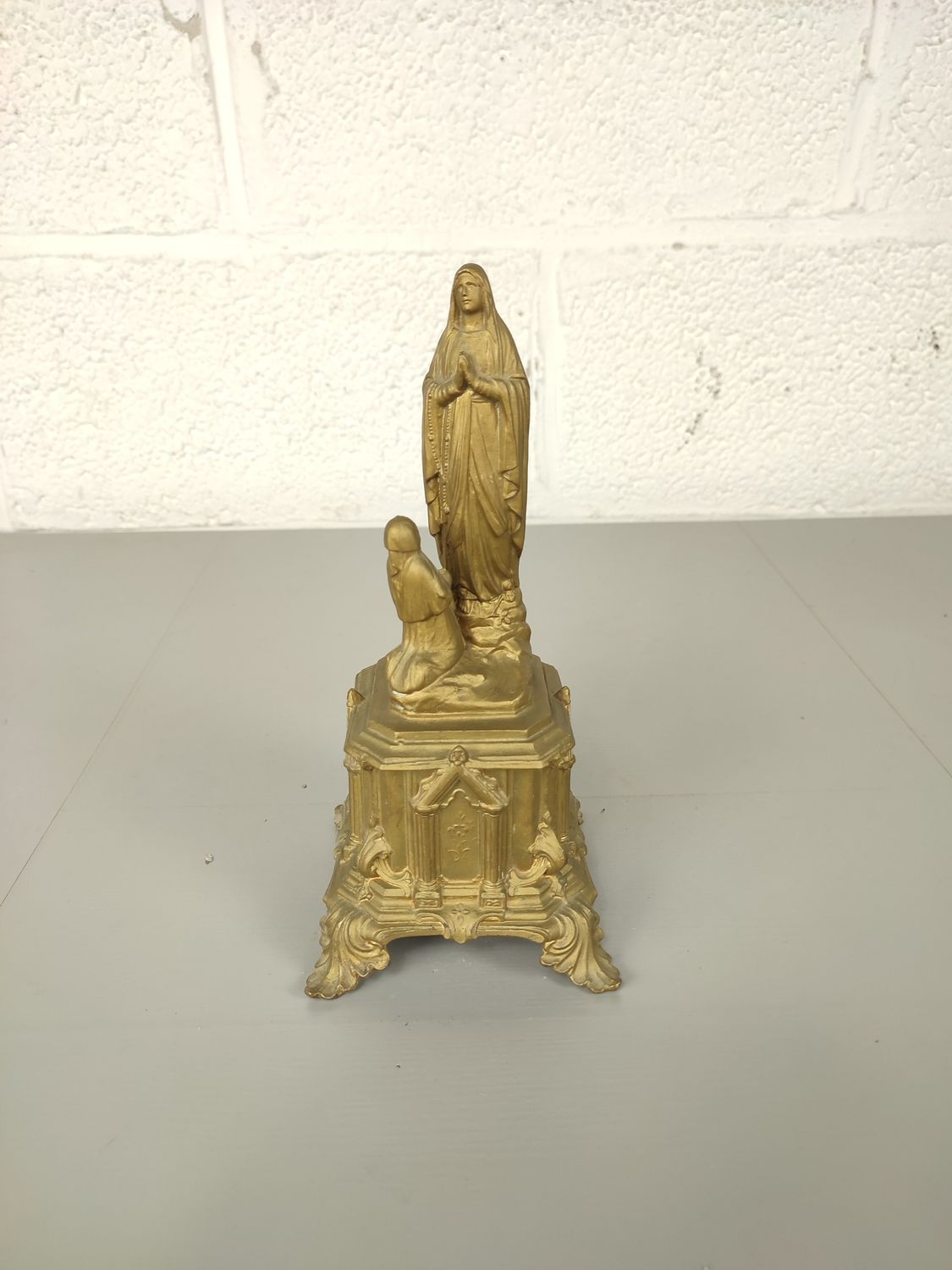 Metal statue Mary