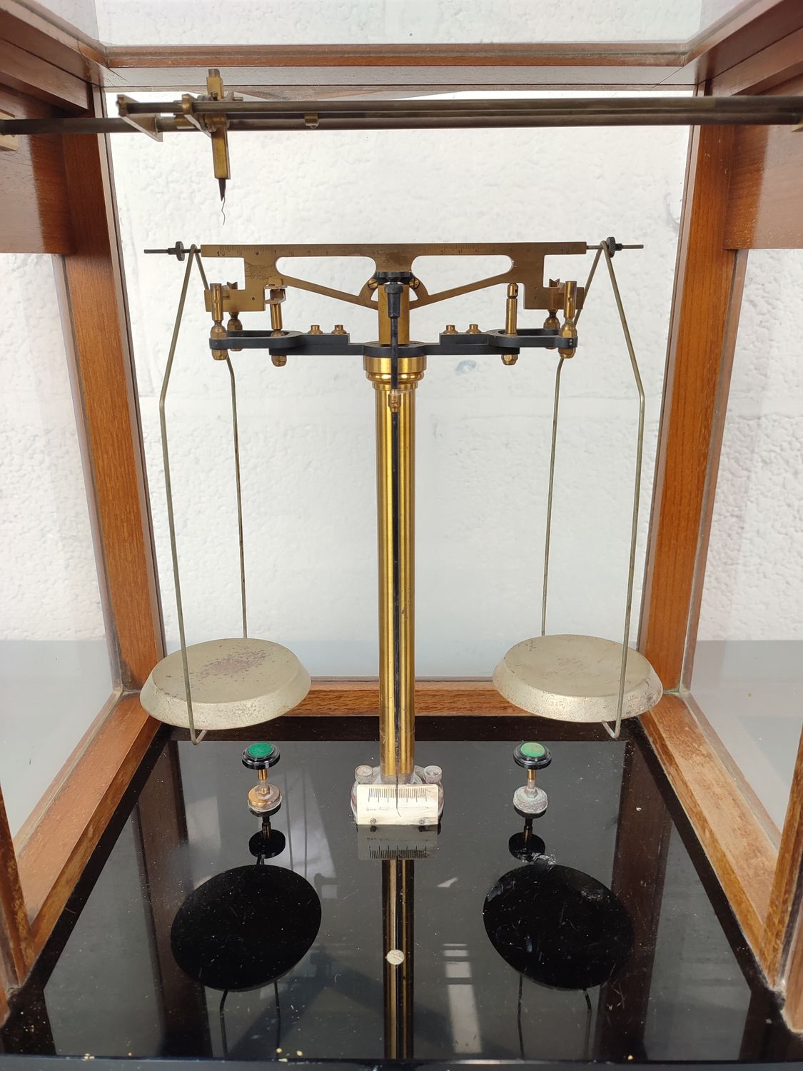 Becker apothecary scale