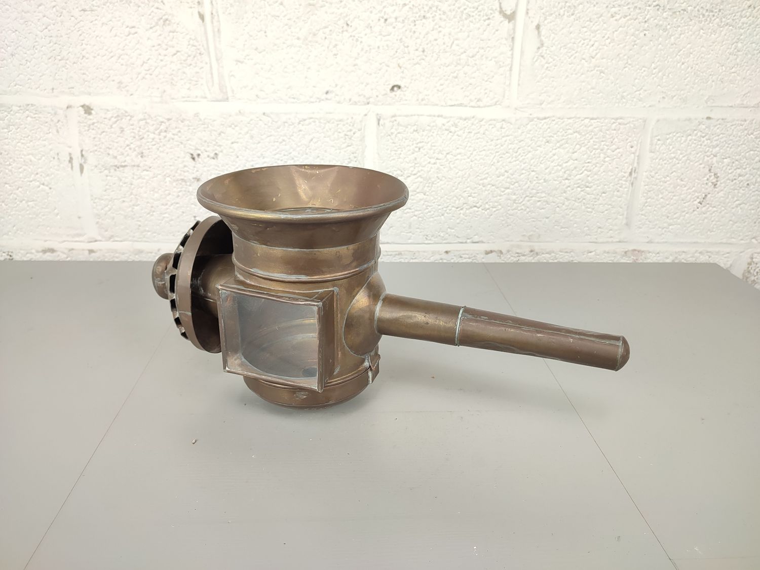 Antique carriage lamp