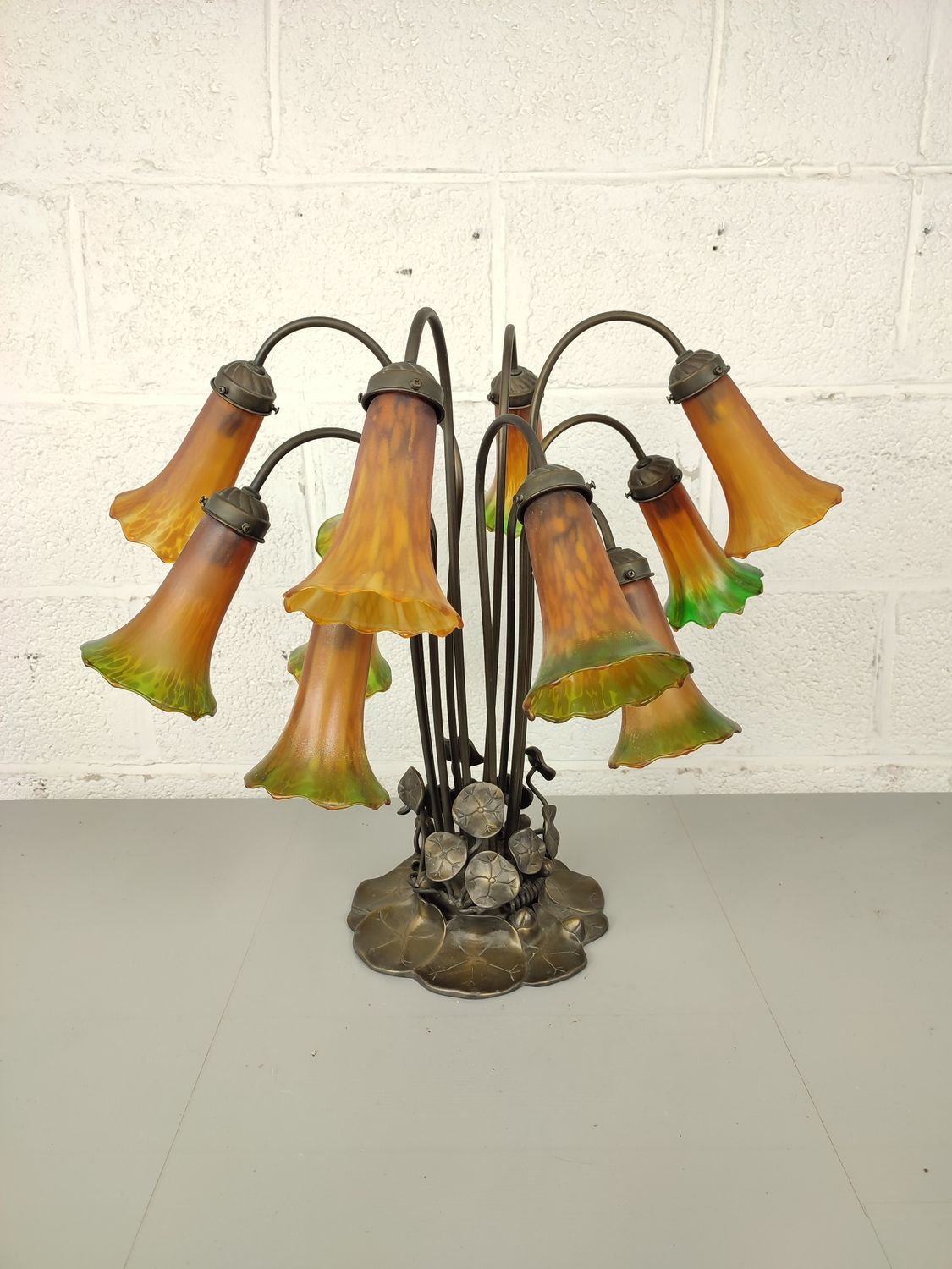Large table lamp with 12 chalices