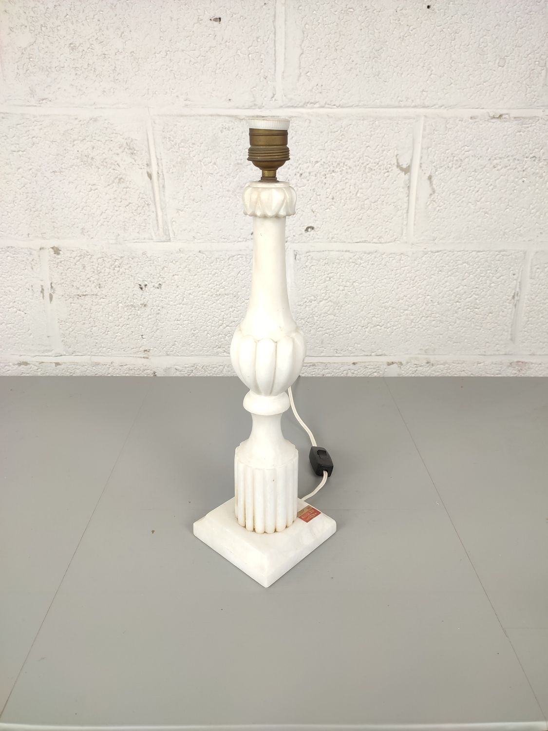 Alabaster lamp base