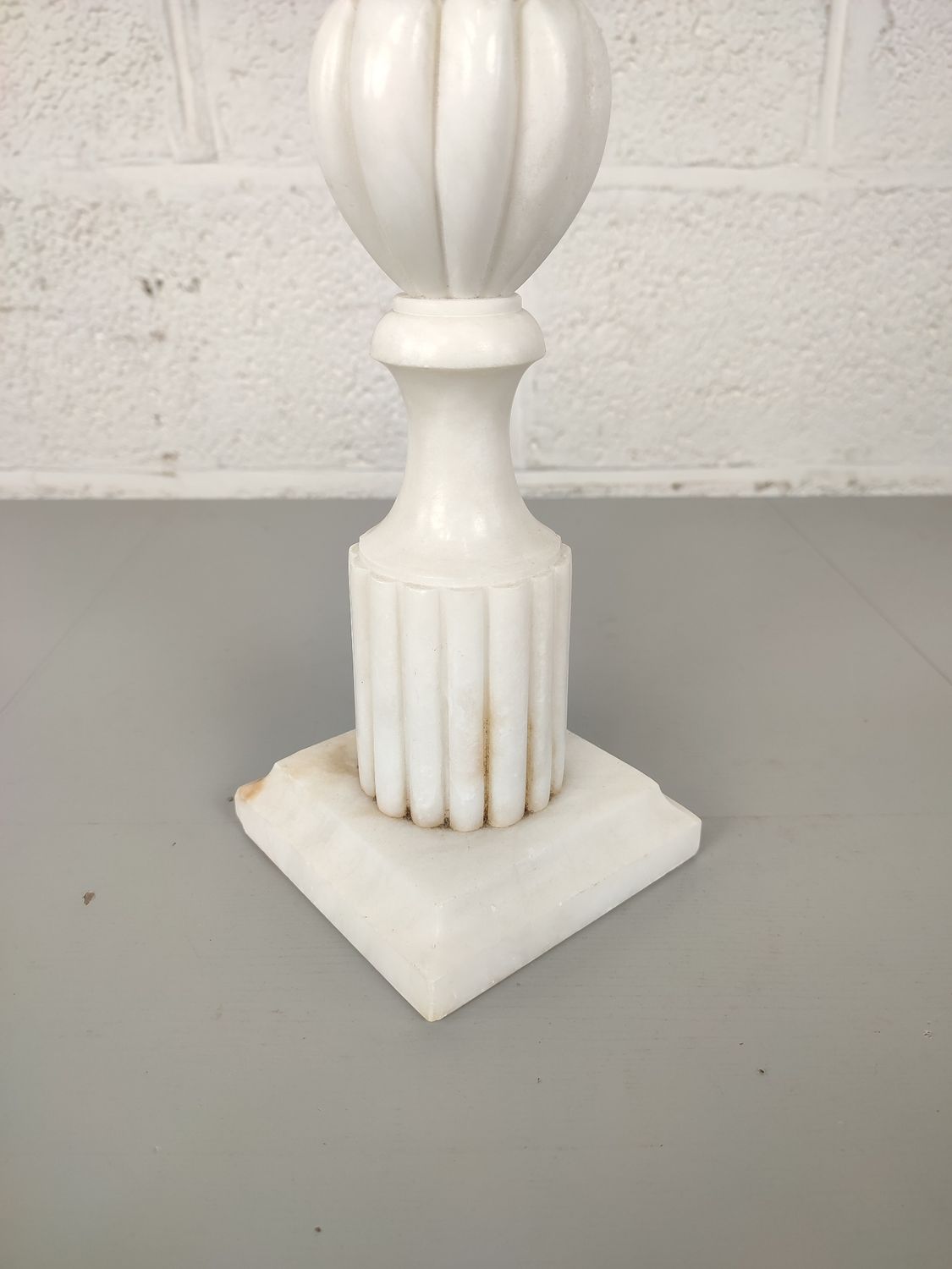 Alabaster lamp base