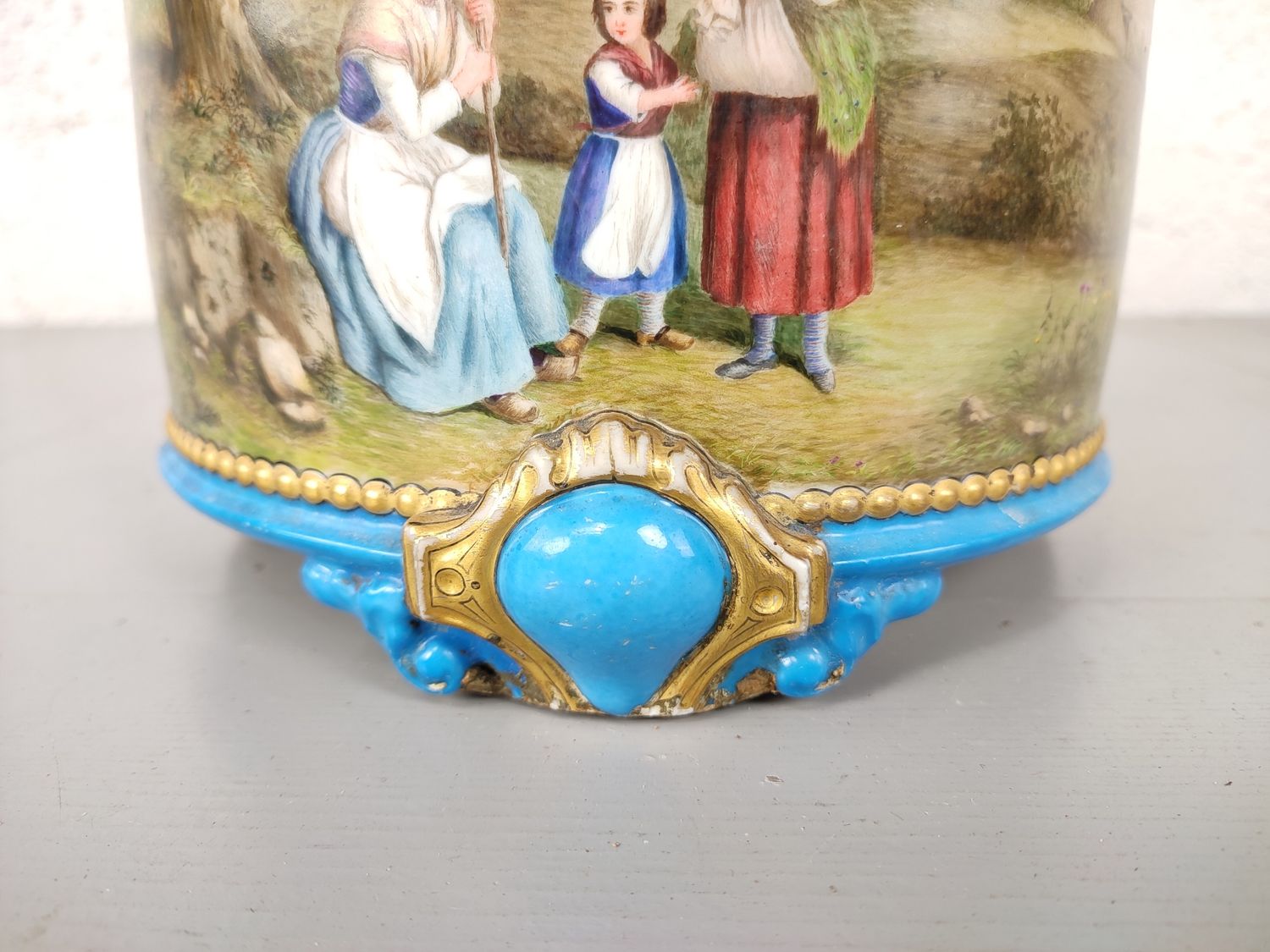 Vintage flowerpot in Sevres style
