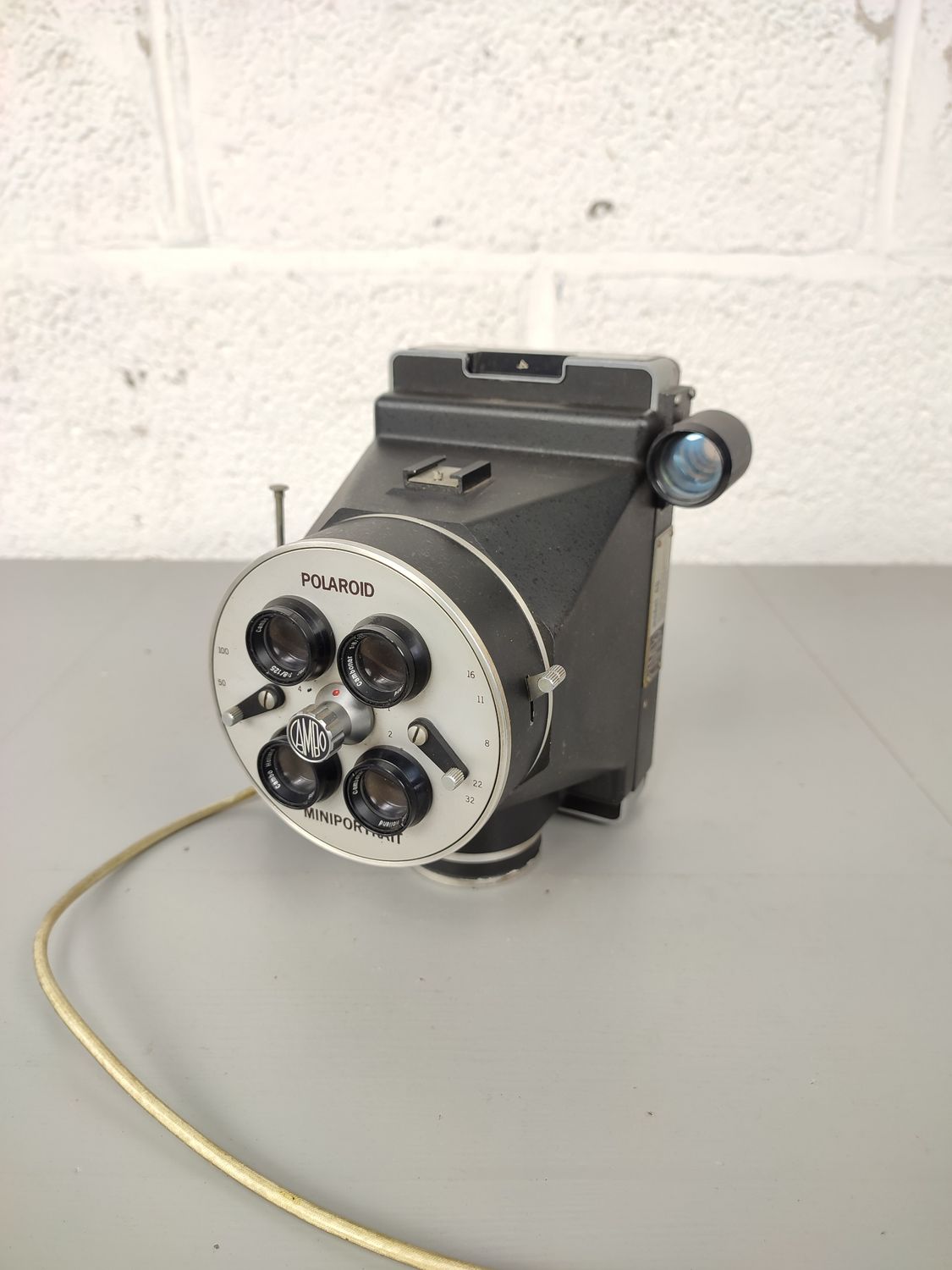Polaroid miniportrait / Cambo model 40