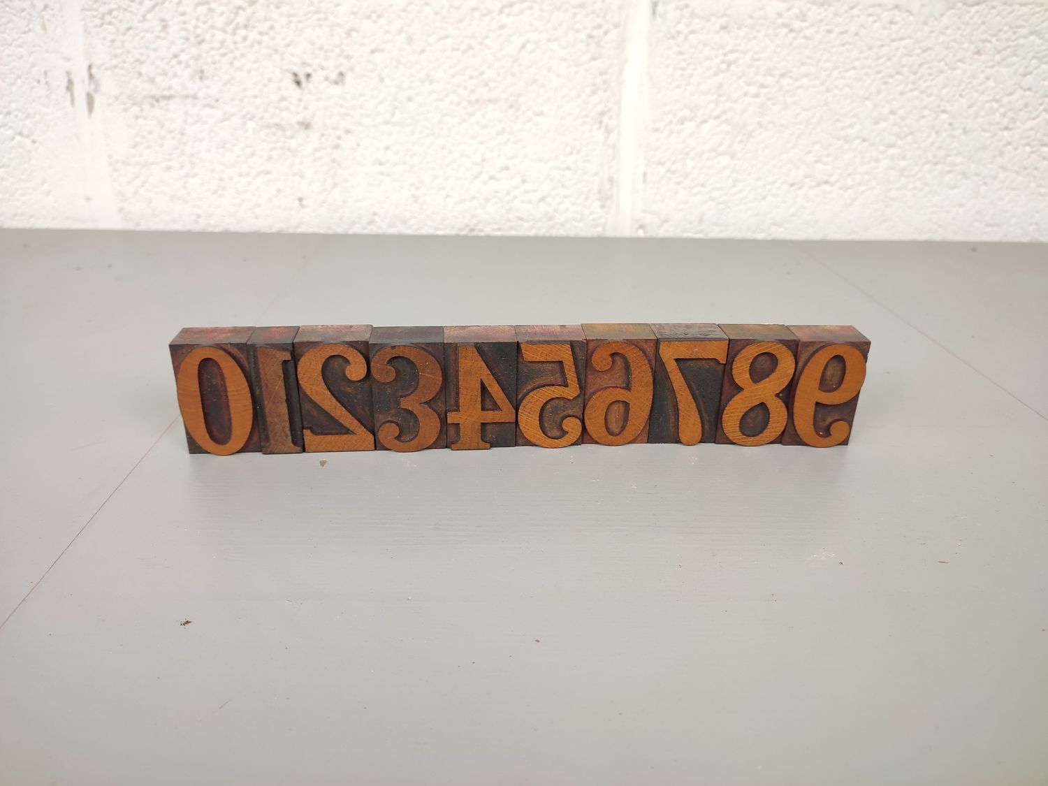 Antique wooden printing letters 0-9
