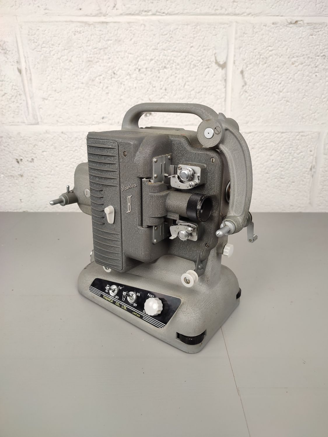 Yashica 8P projector