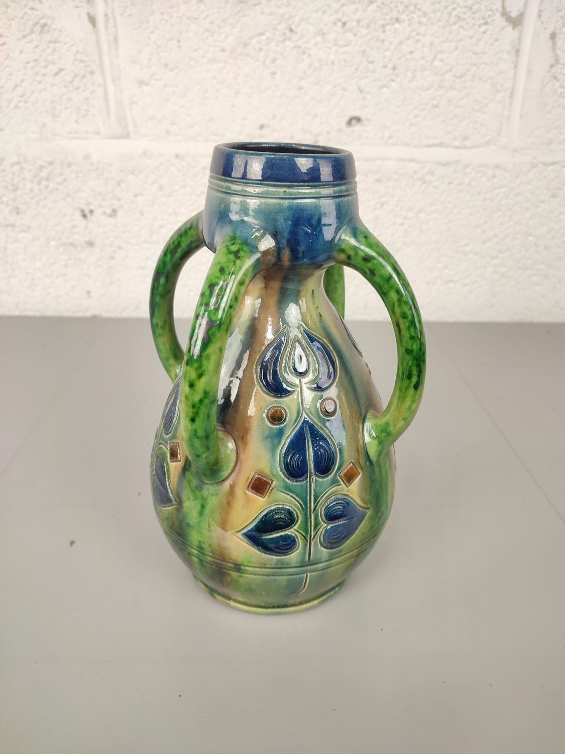 Vase in Flemish earthenware 26cm