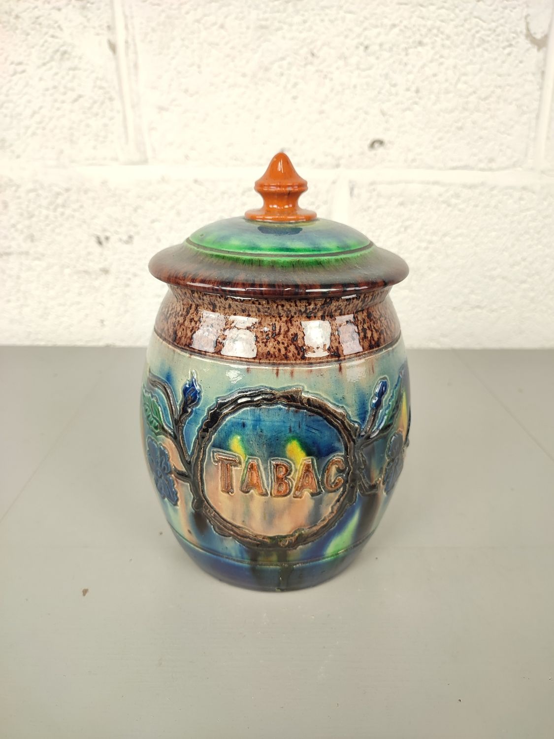 Tobacco jar in Flemish earthenware